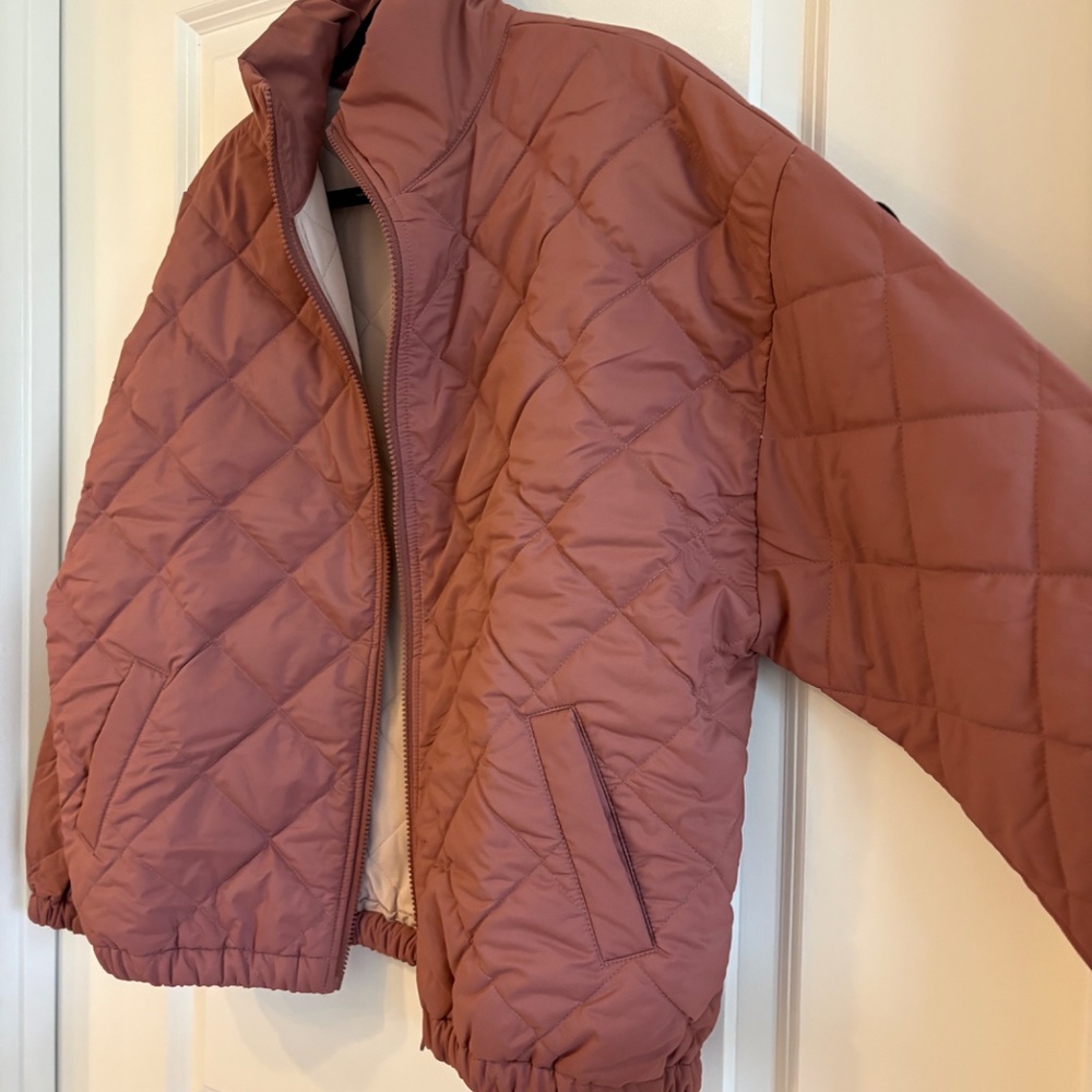 Vuori Echo Women’s Insulated Bomber Jacket – M, NWOT - Picture 6 of 14